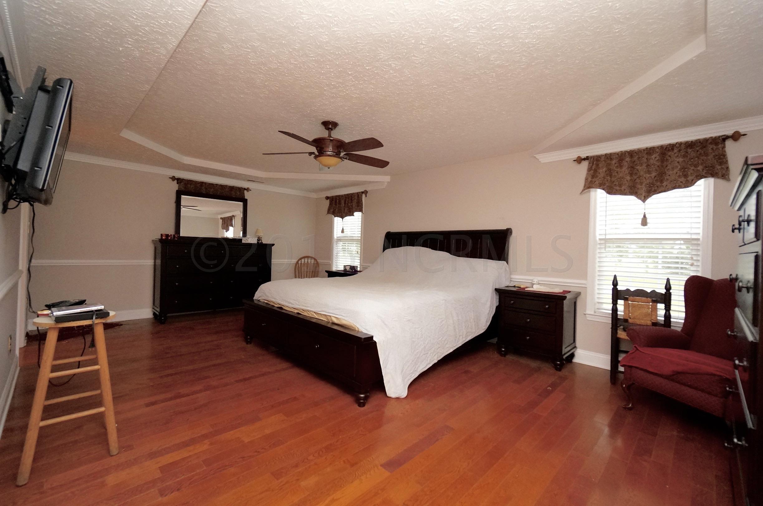 319 Newport Loop Road Newport, NC 28570 - Photo 8 of 20 Mstr Bedroom