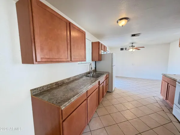 $1,650 | 4412 North 50th Avenue, Phoenix, AZ 85031