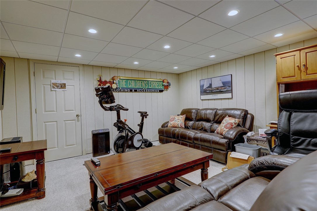 1 Karen Lane Bristol, RI 02809 - Photo 19 of 26