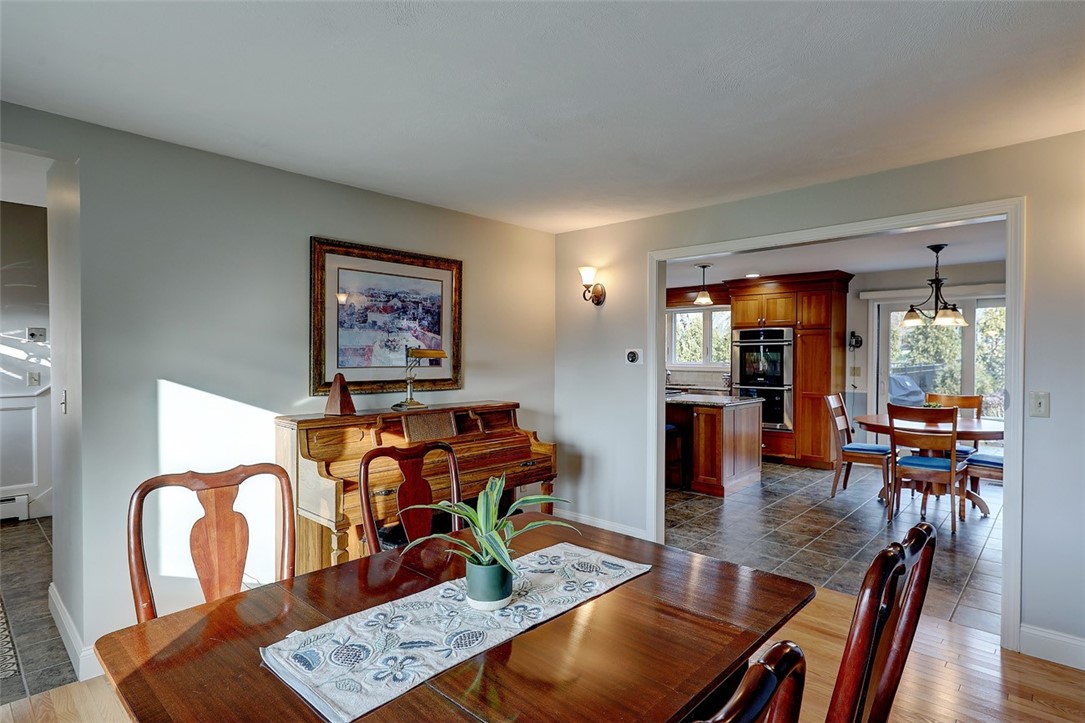 1 Karen Lane Bristol, RI 02809 - Photo 7 of 26