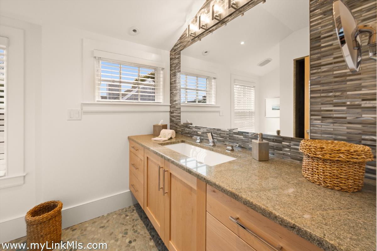 10 Tilton Way Edgartown, MA 02539 - Photo 19 of 42