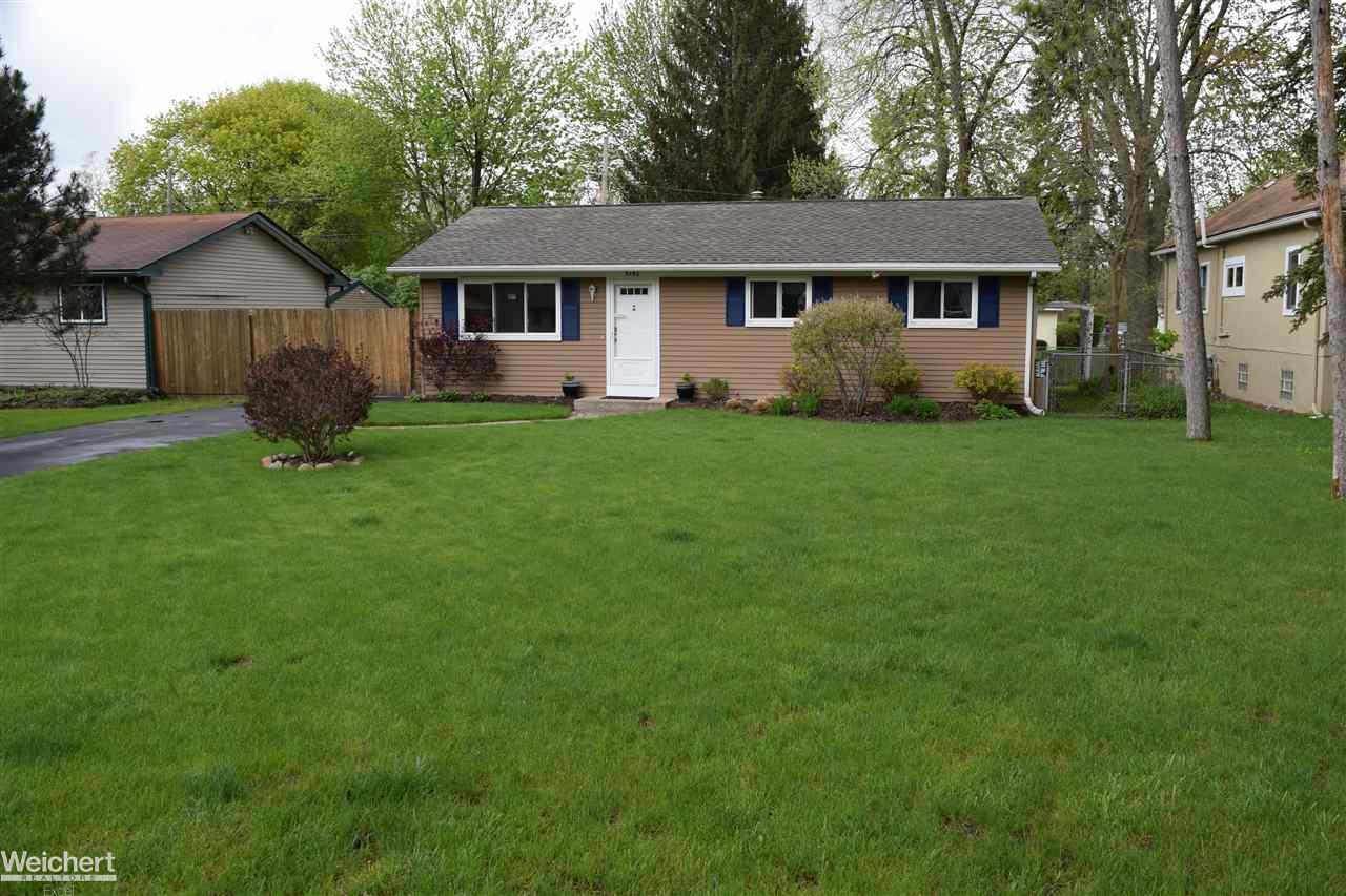 3490 Emmons Avenue Rochester Hills, MI 48307 - Photo 2 of 38