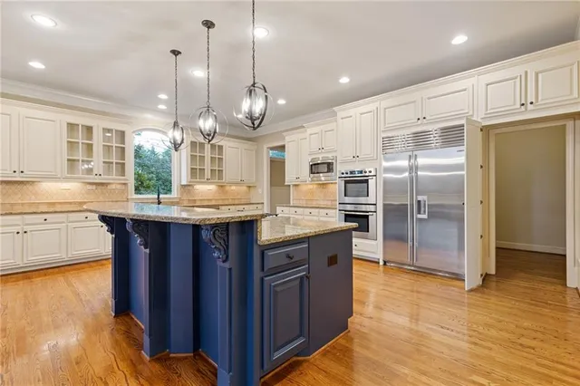 $1,899,000 | 560 Arcaro Drive, Alpharetta, GA 30004