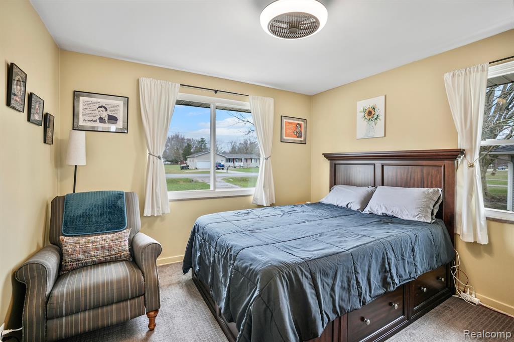 4231 Lapeer Road Burton, MI 48509 - Photo 10 of 29