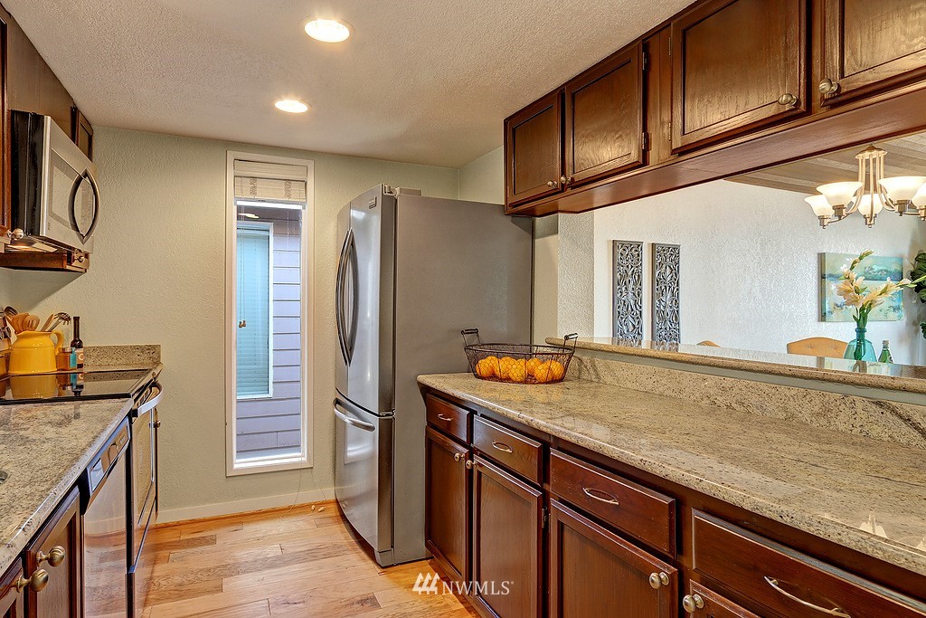7581 Old Redmond Road, Unit 6 Redmond, WA 98052 - Photo 9 of 17 Gallery Image 9