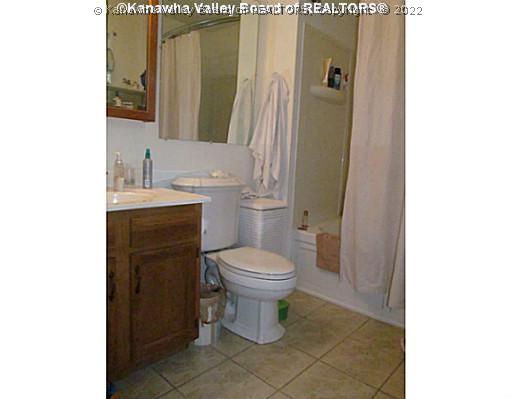 3 Lower Falls Road St. Albans, WV 25177 - Photo 12 of 16 Main Level Bathroom.