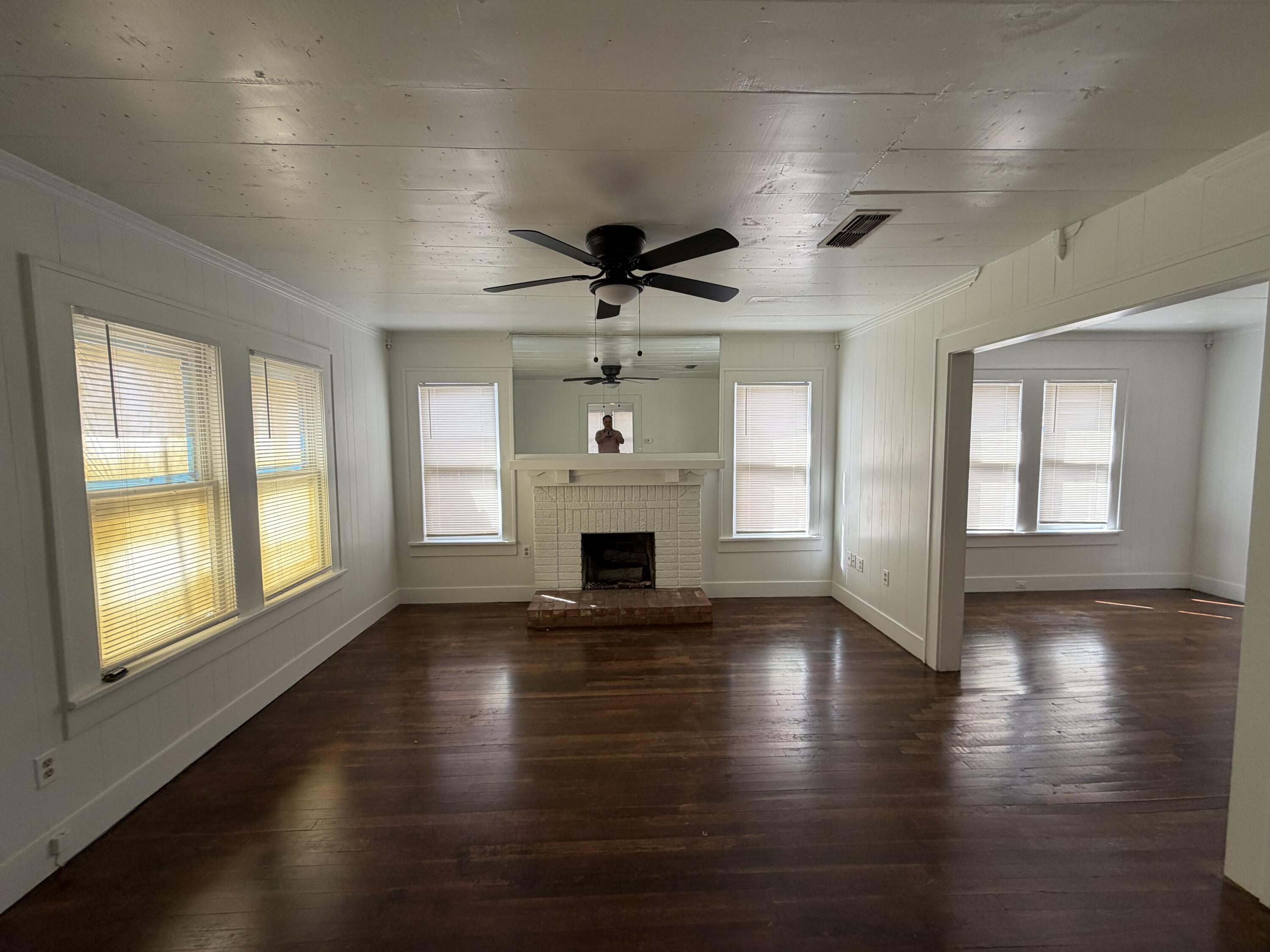 2220 16th Street, Unit FRONT Lubbock, TX 79401 - Photo 2 of 11 IMG_3804