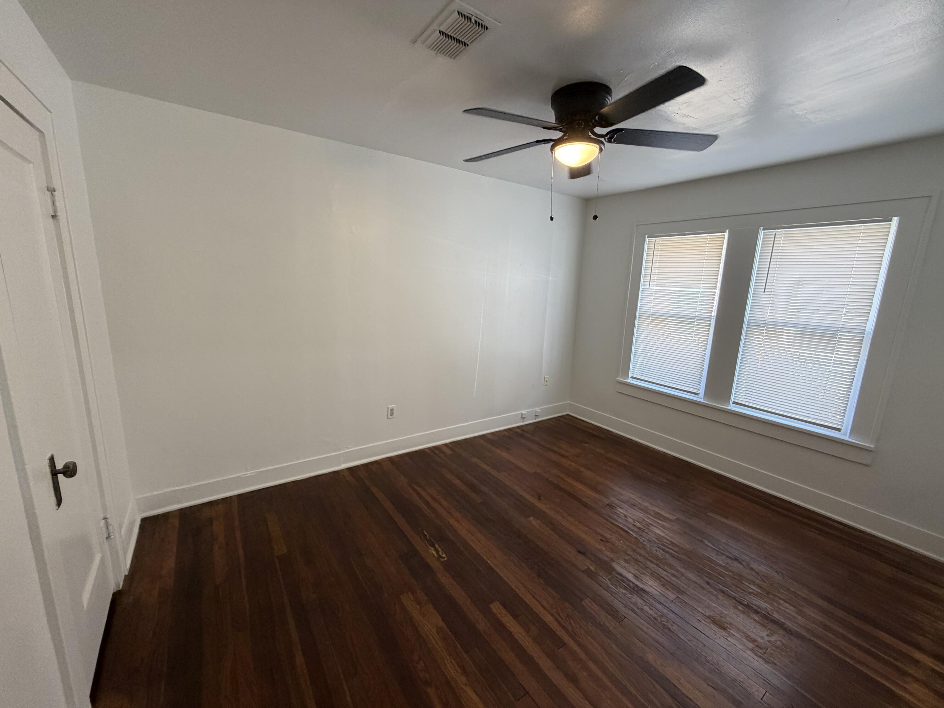 2220 16th Street, Unit FRONT Lubbock, TX 79401 - Photo 9 of 11 IMG_3802