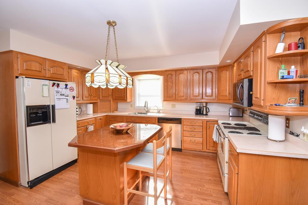 240 Dickson Point Road Plattsburgh, NY 12901 - Photo 5 of 18 Gallery Image 5