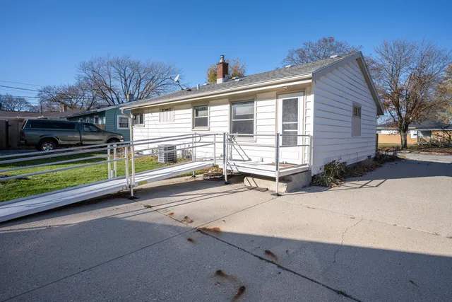 $214,555 | 8627 West Ruby Avenue, Milwaukee, WI 53225