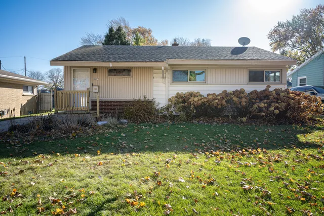 $214,555 | 8627 West Ruby Avenue, Milwaukee, WI 53225