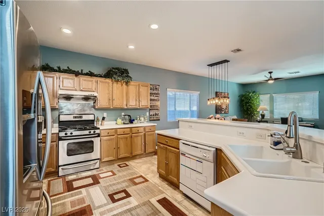 $2,700 | 7237 West Mesa Vista Avenue, Las Vegas, NV 89113