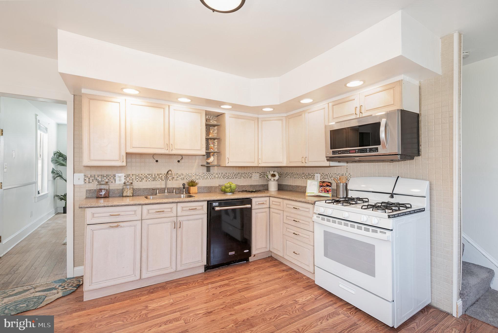 20002 Cameron Mill Road Parkton, MD 21120 - Photo 12 of 38 Kitchen