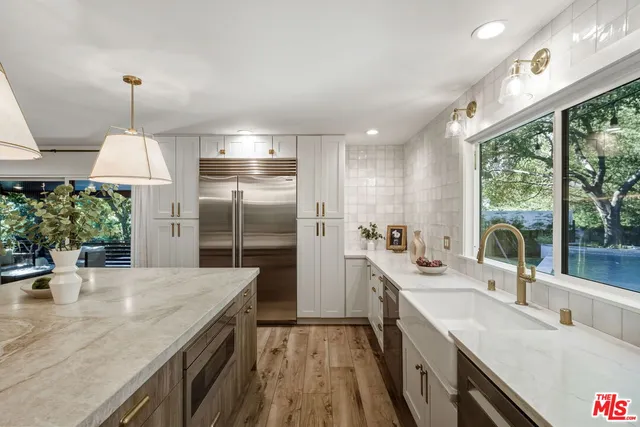 $1,949,000 | 4615 Orange Knoll Avenue, La Canada Flintridge, CA 91011