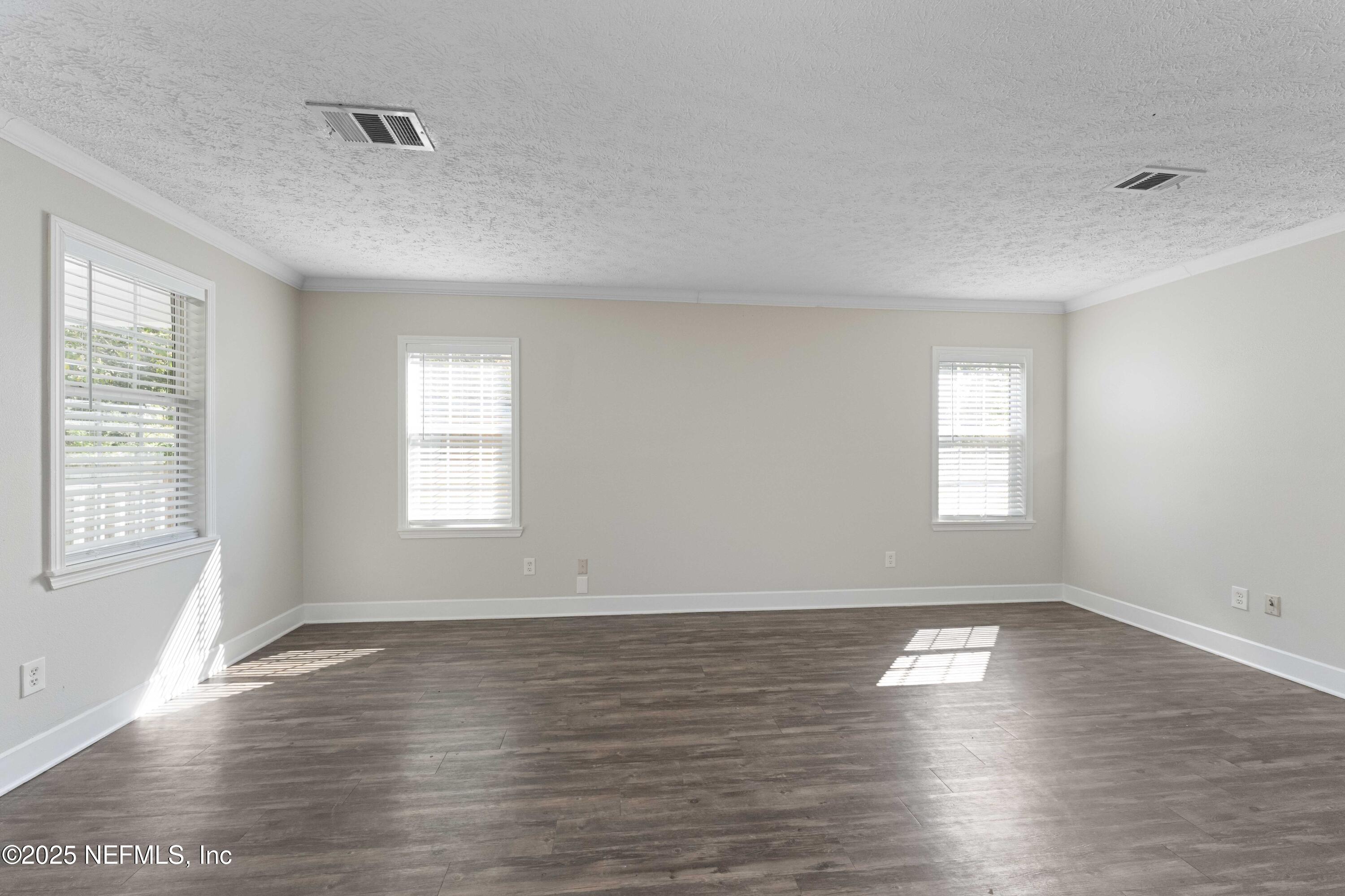 103 Chapin Street St. Augustine, FL 32084 - Photo 6 of 25 6 - Living Room