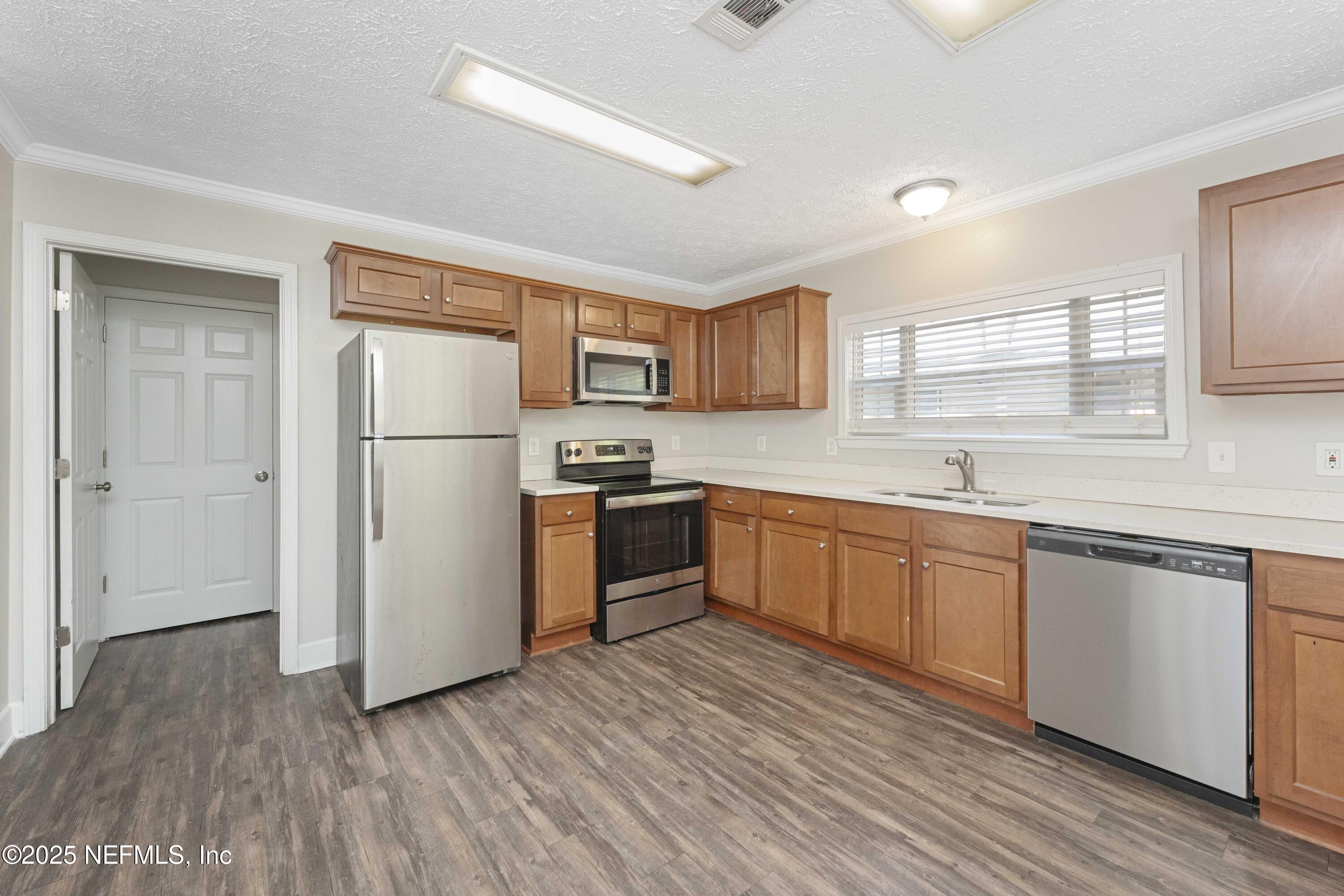 103 Chapin Street St. Augustine, FL 32084 - Photo 9 of 25 9 - Stainless Steel Appliances