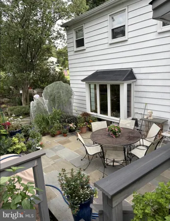 $740,000 | 211 Fairfield Drive, Wallingford, PA 19086