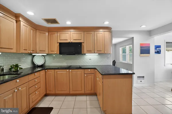 $740,000 | 211 Fairfield Drive, Wallingford, PA 19086
