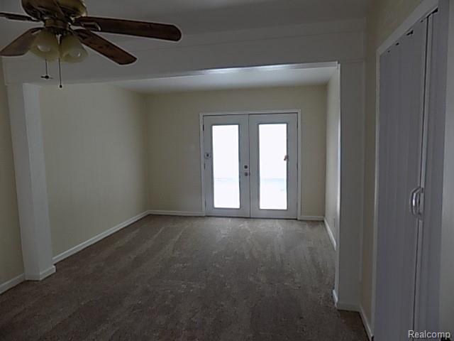472 Roth Boulevard Clawson, MI 48017 - Photo 11 of 23 DSCN1527.JPG