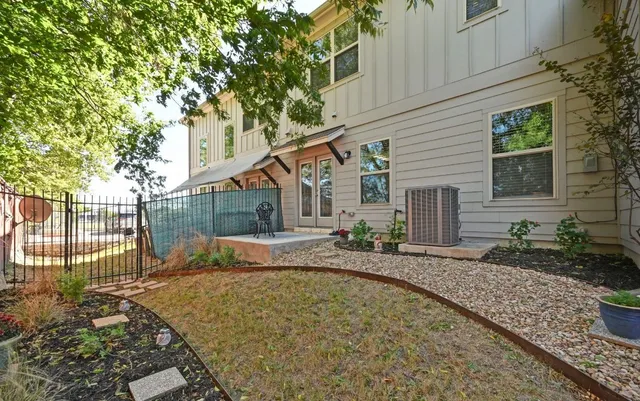 $295,000 | 1402 Catalan Road, Austin, TX 78748