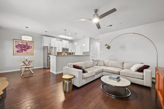 $295,000 | 1402 Catalan Road, Austin, TX 78748