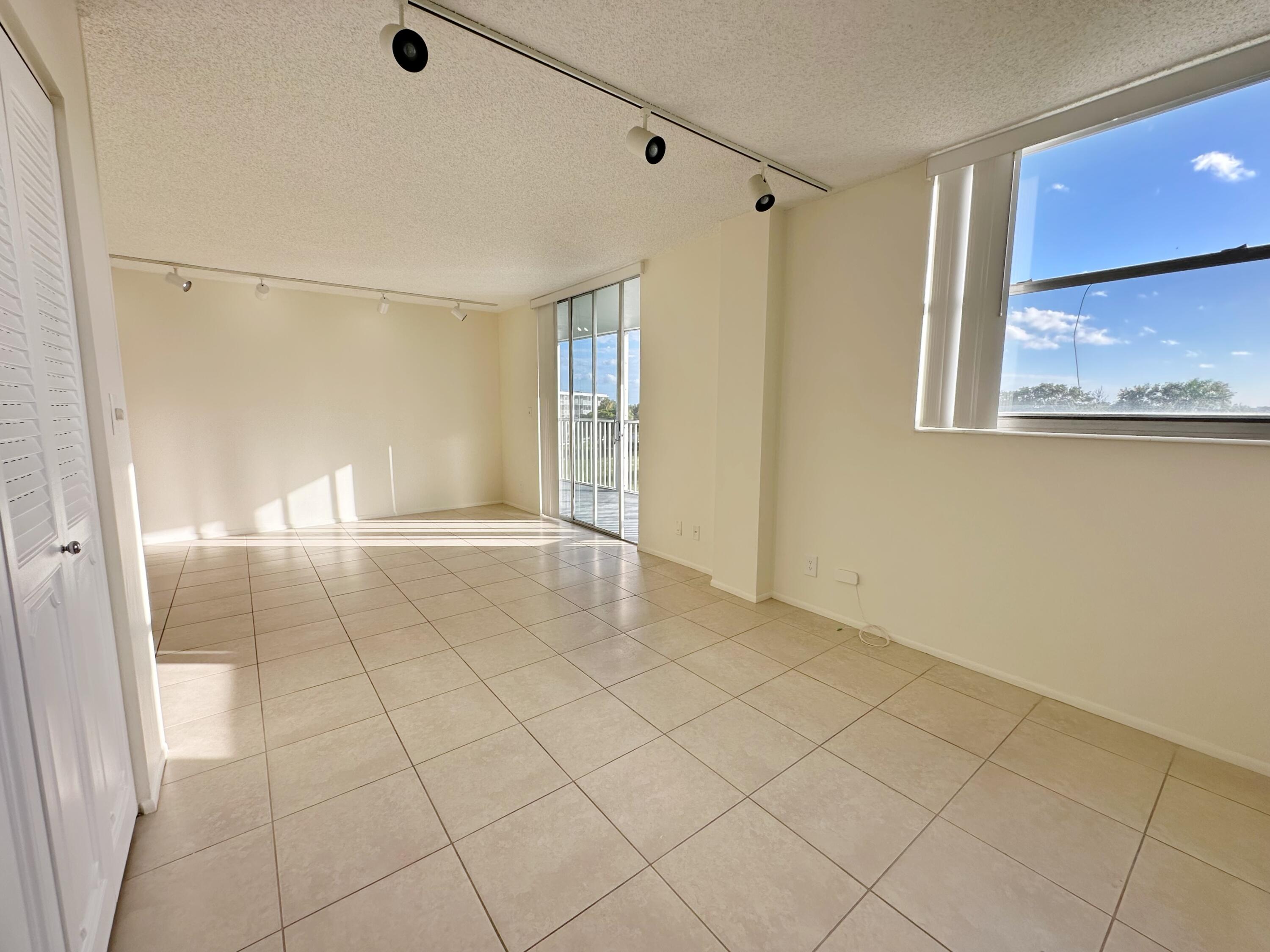 5301 Northwest 2nd Avenue, Unit 401 Boca Raton, FL 33487 - Photo 15 of 39 IMG_5397