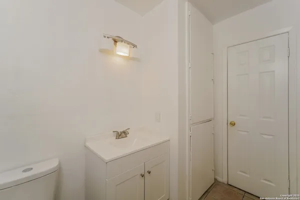 $1,500 | 5916 Mission Sunrise, San Antonio, TX 78244