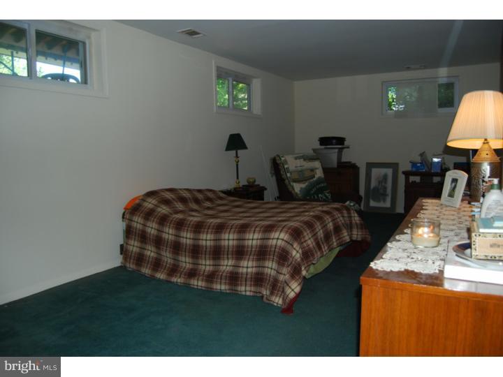 2304 Yellowstone Road Cinnaminson, NJ 08077 - Photo 16 of 20 Gallery Image 16