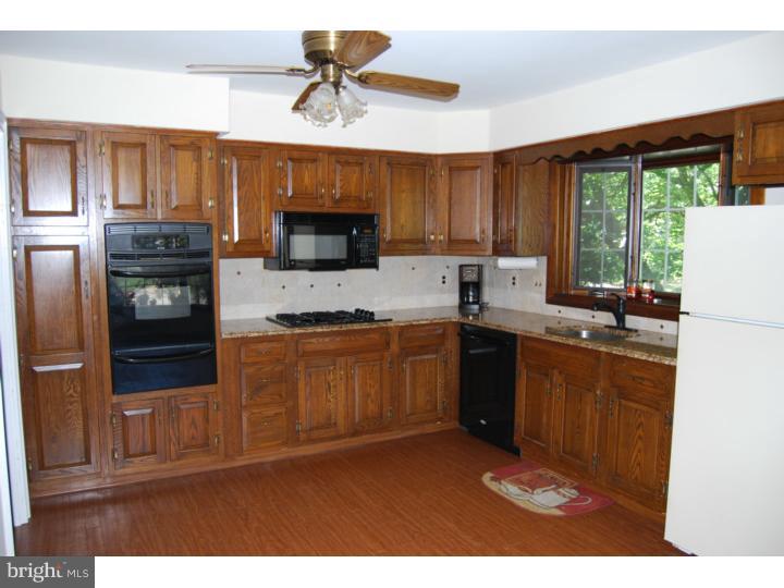 2304 Yellowstone Road Cinnaminson, NJ 08077 - Photo 7 of 20 Gallery Image 7
