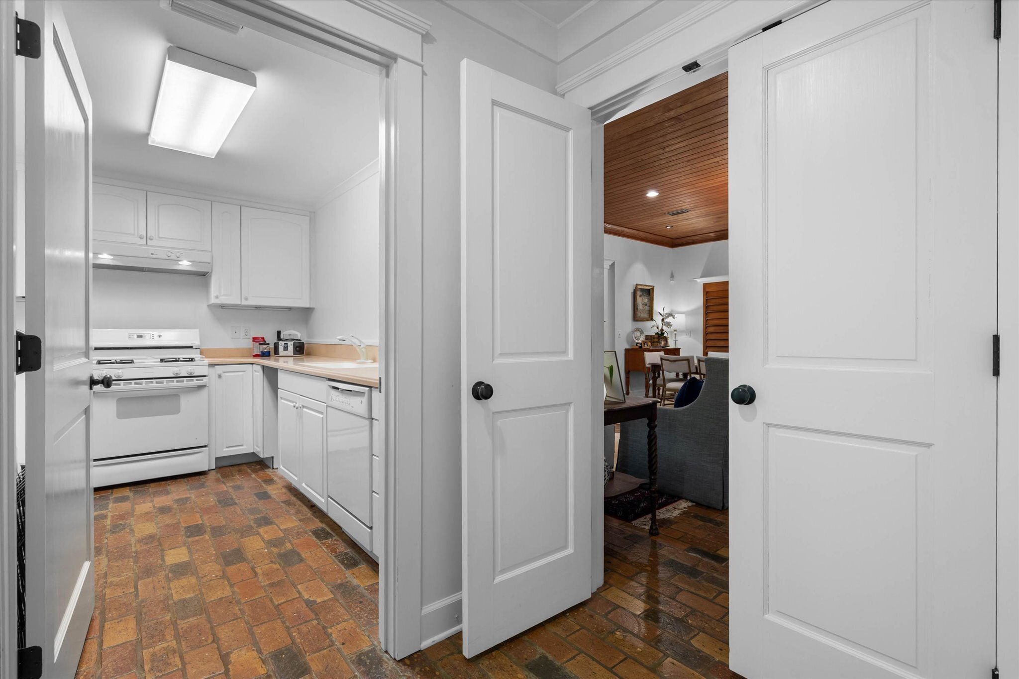 5821 Rivenbark Lane Fairhope, AL 36532 - Photo 15 of 34 Overflow kitchen/scullery