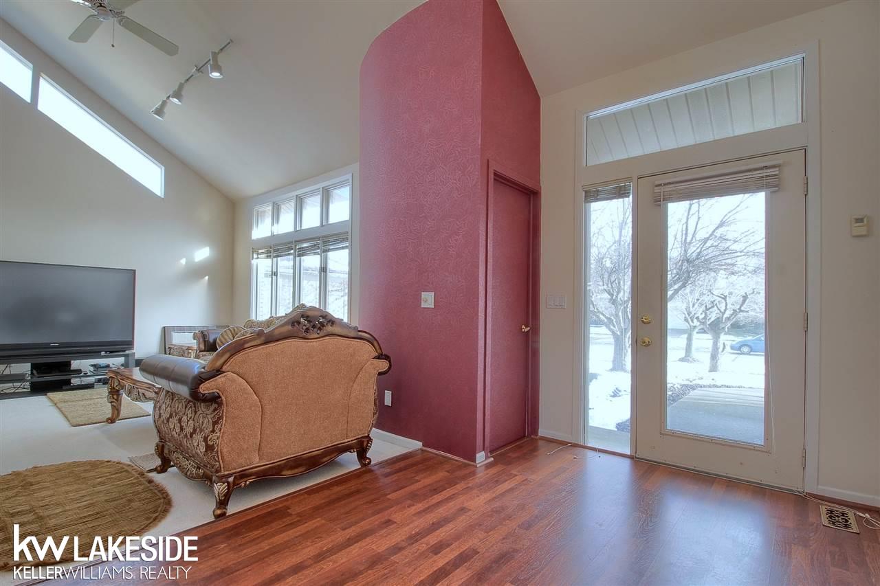 48407 Tilch Road Macomb, MI 48044 - Photo 4 of 34