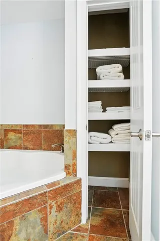 $755,000 | 20 Waterfront Drive, Unit 121, St. Simons Island, GA 31522