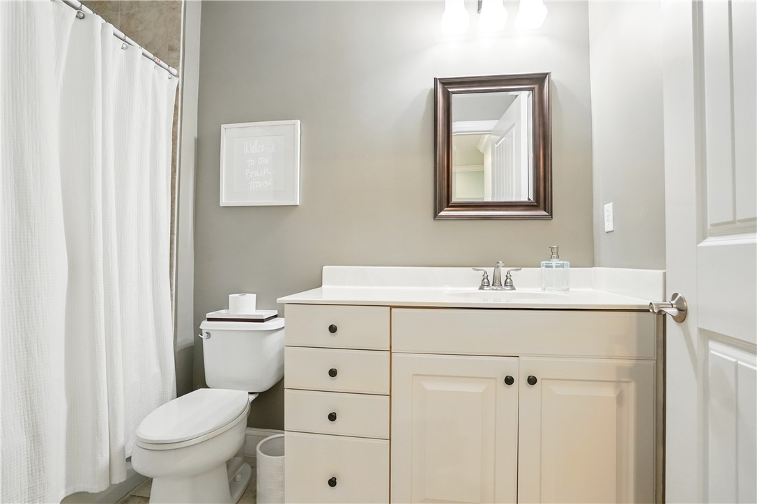 20 Waterfront Drive, Unit 121 St. Simons Island, GA 31522 - Photo 26 of 42 Hall bathroom off guest bedroom