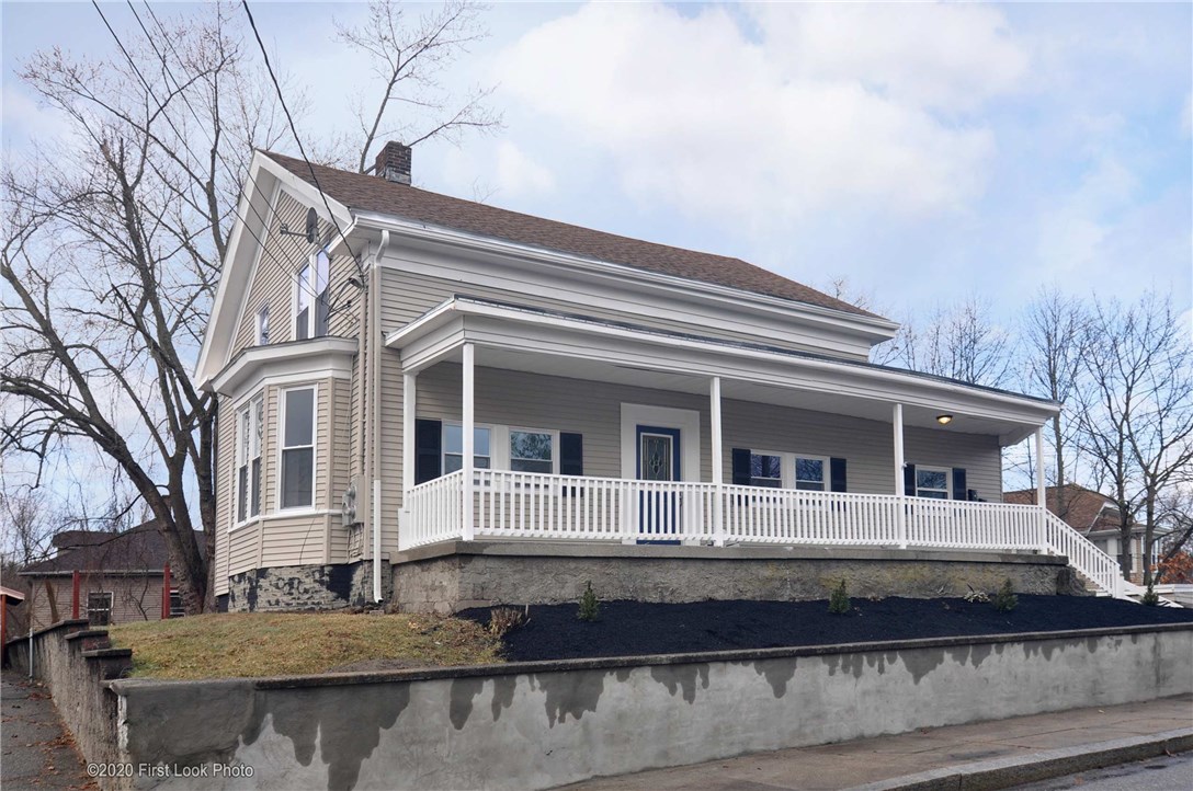 89 Summit Street Woonsocket, RI 02895 - Photo 3 of 40