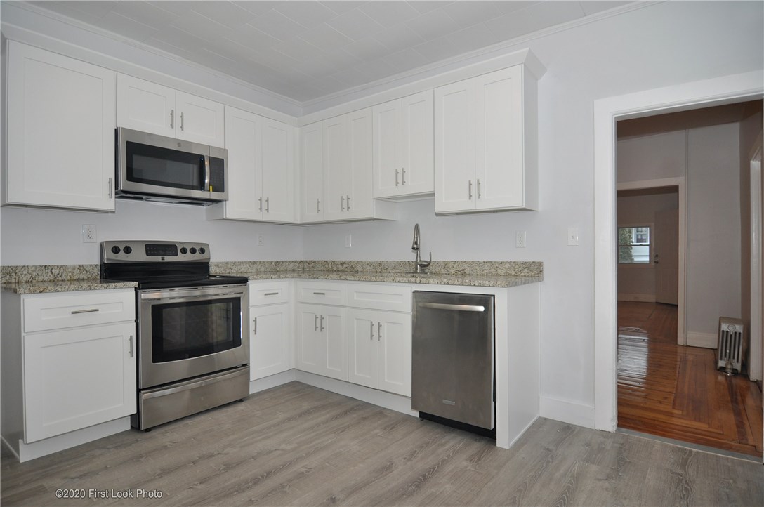 89 Summit Street Woonsocket, RI 02895 - Photo 6 of 40