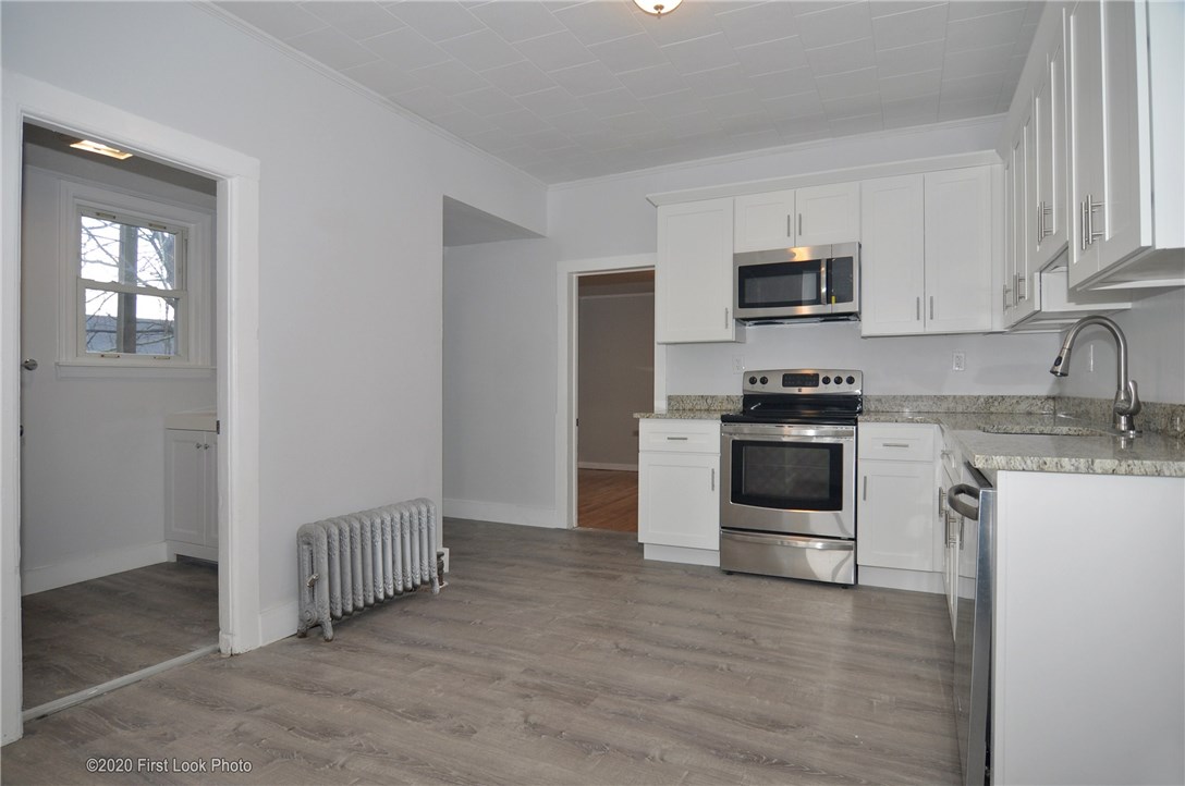 89 Summit Street Woonsocket, RI 02895 - Photo 7 of 40
