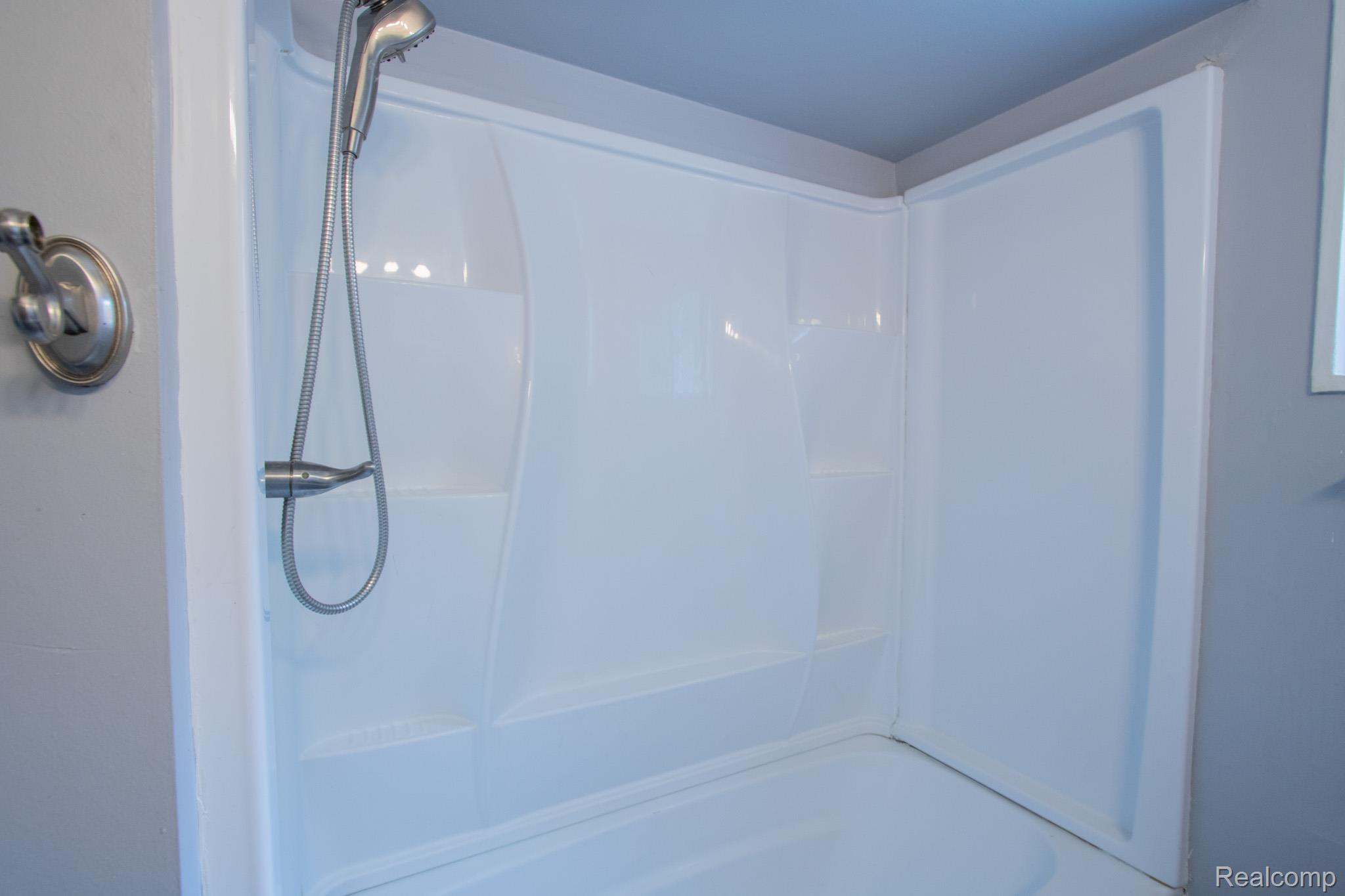 29864 Brooklane Street Inkster, MI 48141 - Photo 18 of 27 IMG_1878.jpg