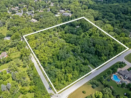 $1,347,000 | 16W340 97th Street, Burr Ridge, IL 60527