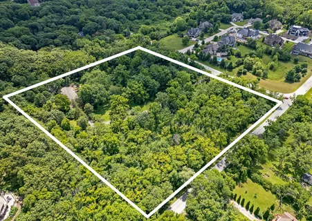 $1,347,000 | 16W340 97th Street, Burr Ridge, IL 60527