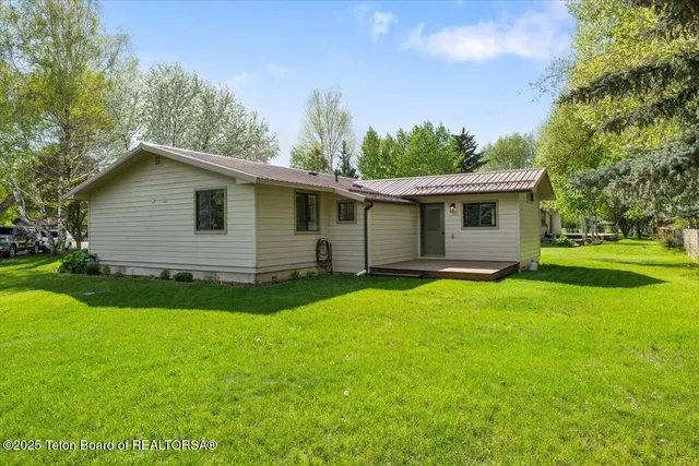 $1,895,000 | 1160 West Brangus Drive, Jackson, WY 83001