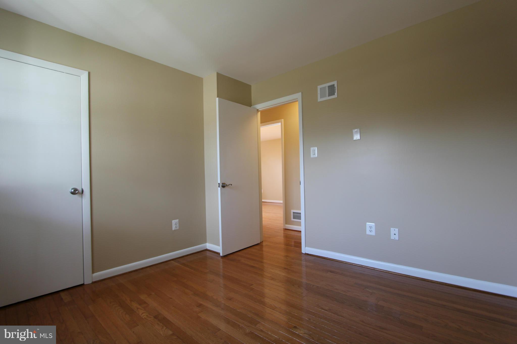 4900 Kaye Road Woodbridge, VA 22193 - Photo 16 of 30 Bedroom 2 w/ hardwoods