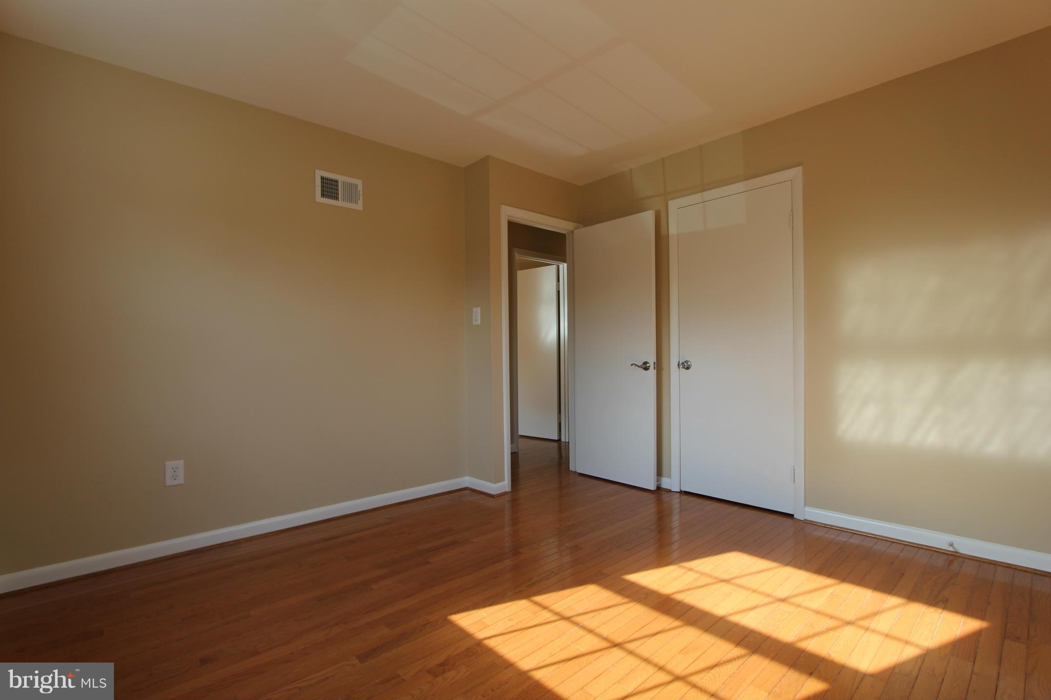 4900 Kaye Road Woodbridge, VA 22193 - Photo 18 of 30 Bedroom 3 view 2