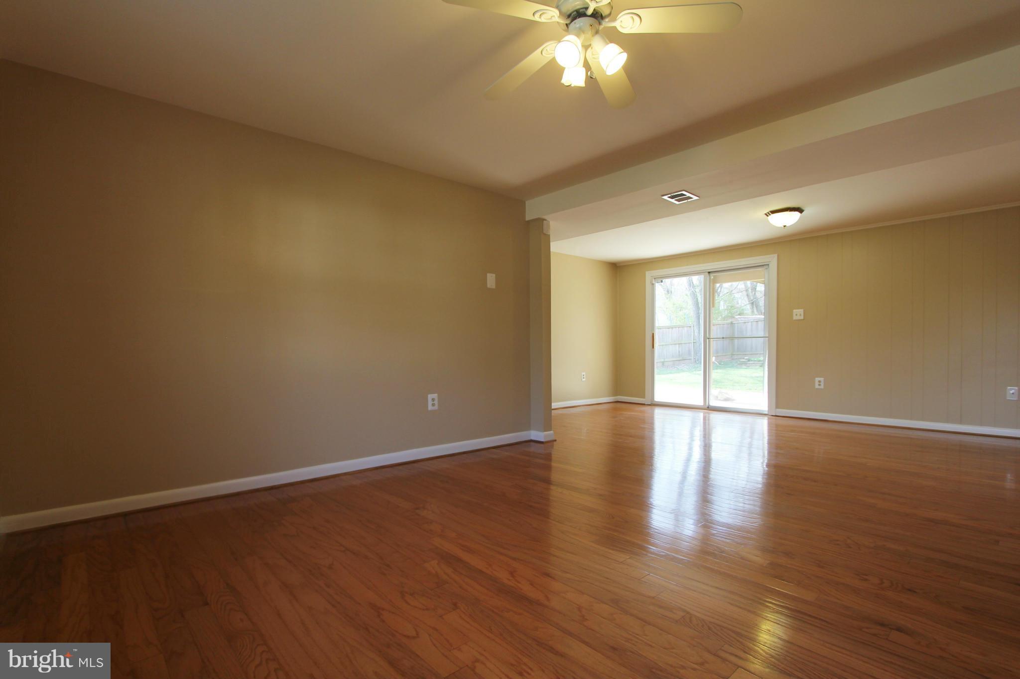 4900 Kaye Road Woodbridge, VA 22193 - Photo 22 of 30 Family room w/ wood stove