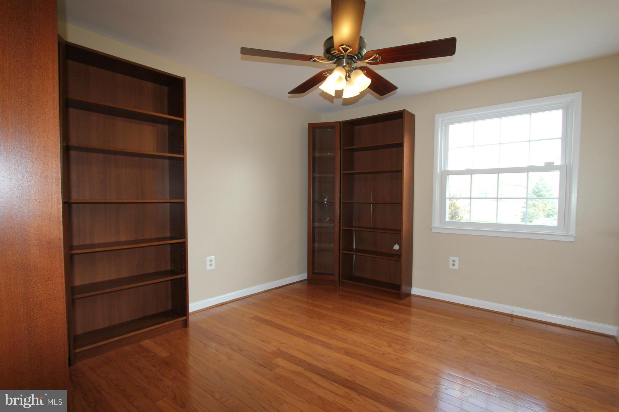 4900 Kaye Road Woodbridge, VA 22193 - Photo 24 of 30 Basement legal bedroom 4--shelves convey
