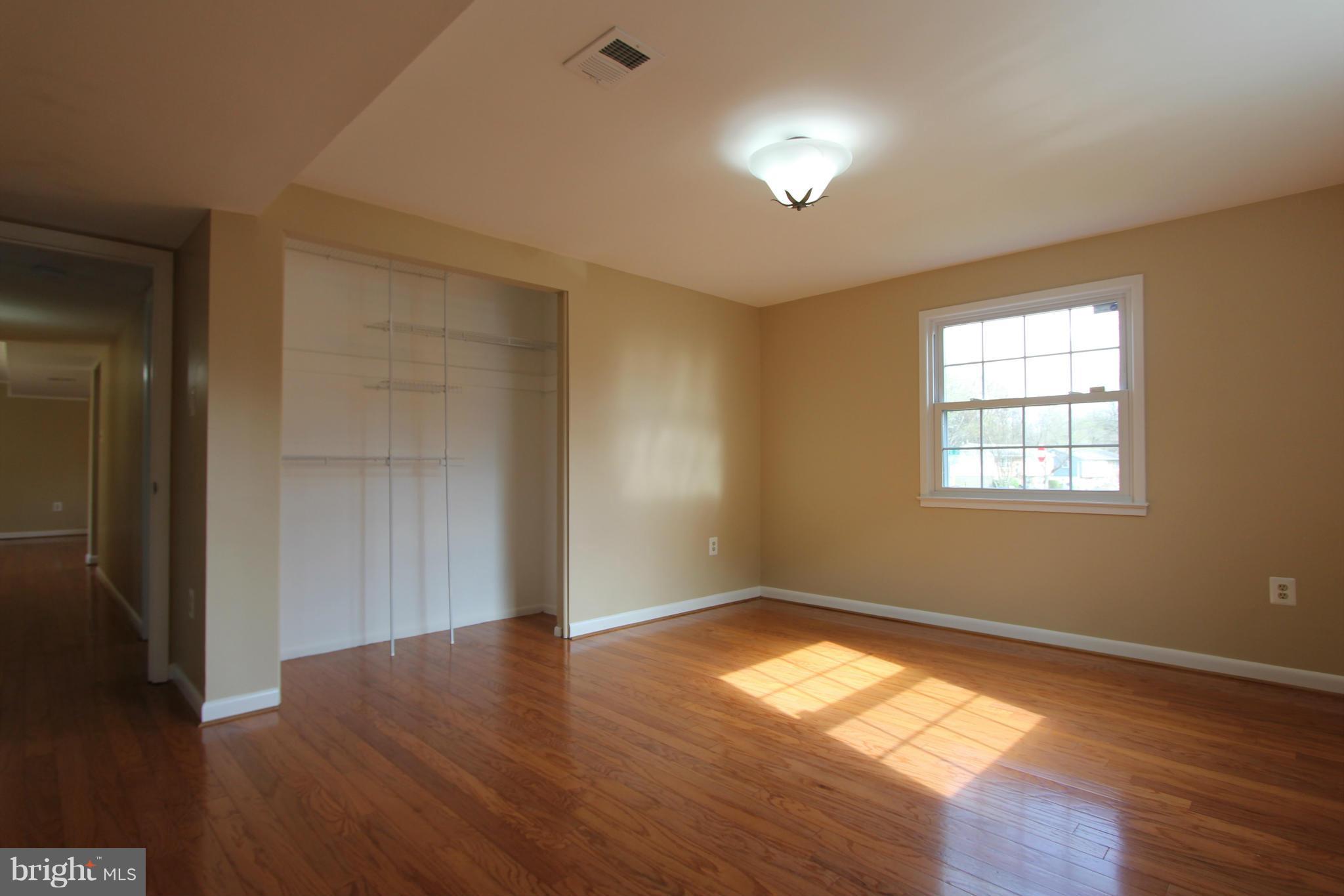 4900 Kaye Road Woodbridge, VA 22193 - Photo 27 of 30 Big bedroom 5 w/ closet organizer