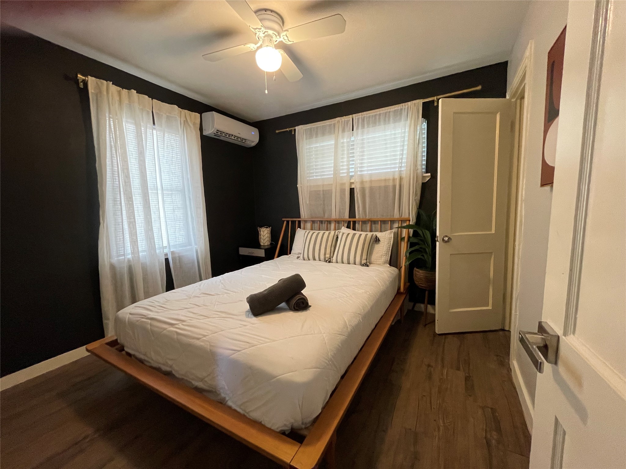 2409 Bastrop Street, Unit 2 Houston, TX 77004 - Photo 4 of 21