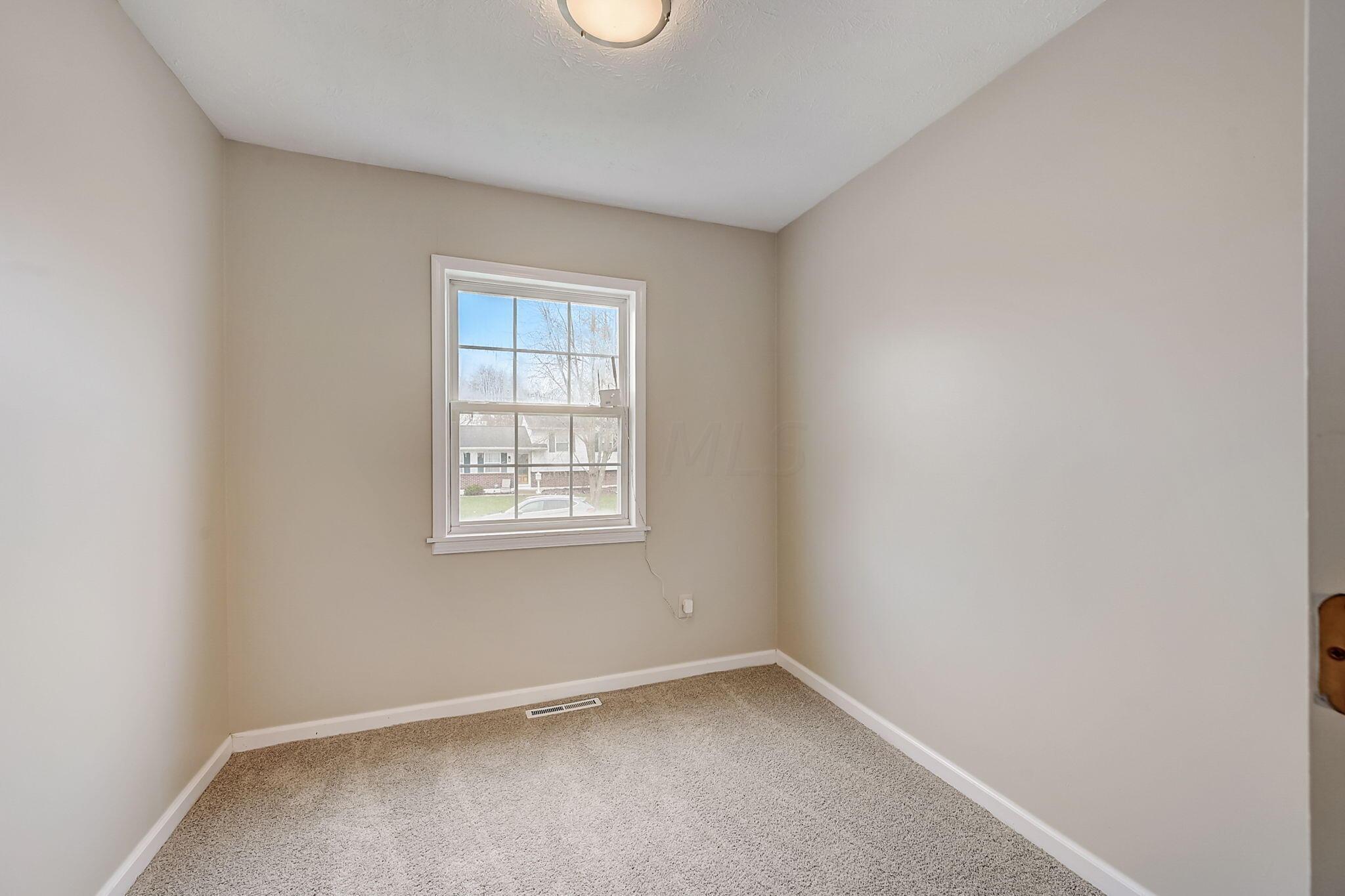 3222 Latonia Road Columbus, OH 43232 - Photo 16 of 25 listing_13