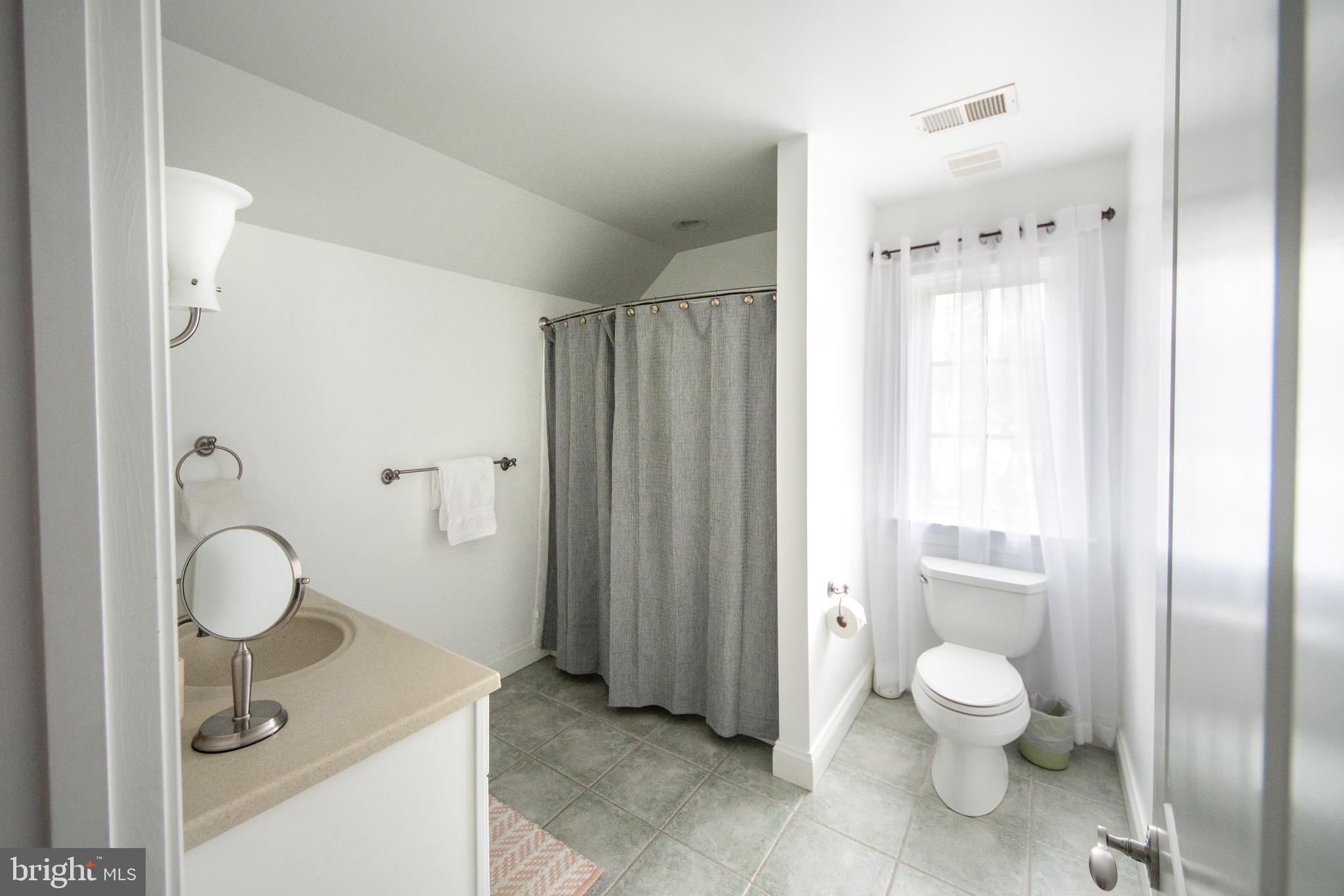 332 Dulin Clark Road Centreville, MD 21617 - Photo 38 of 58 EnSuite Bath