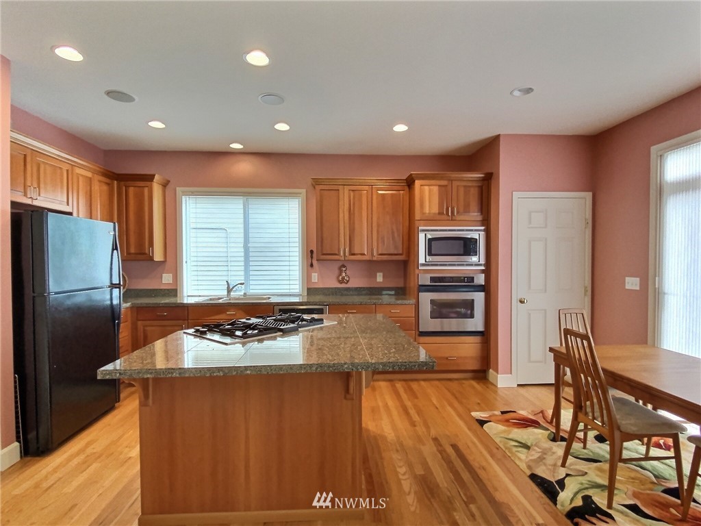 20909 37th Avenue Southeast Bothell, WA 98021 - Photo 18 of 20