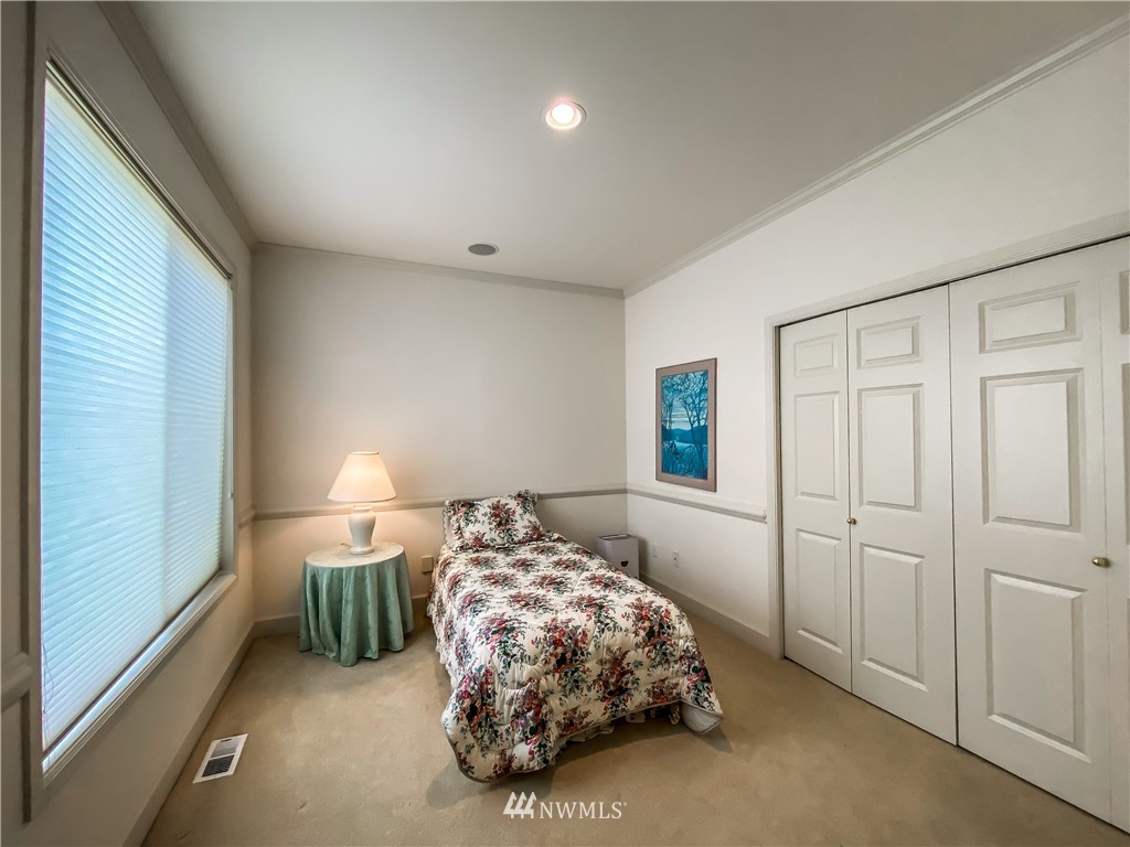 20909 37th Avenue Southeast Bothell, WA 98021 - Photo 9 of 20